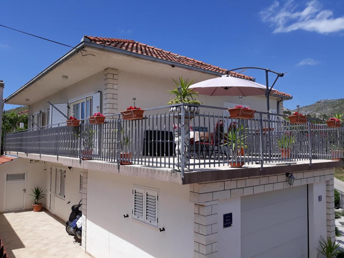 Quality Vila "Comfort" Trogir Bagian luar foto